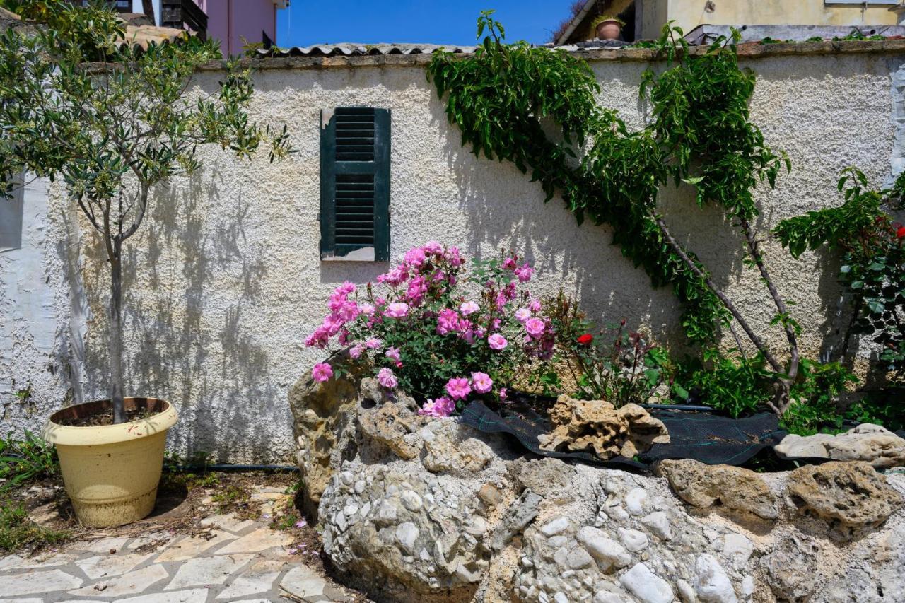 Harmony Corfu Apartments & Studios ภายนอก รูปภาพ